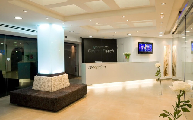 Aparthotel Ferrera Beach