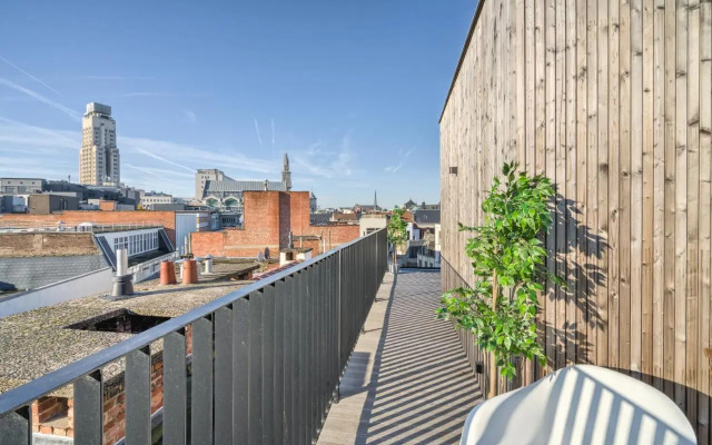 Apartment with Rooftop Terrace in the Heart of Antwerp