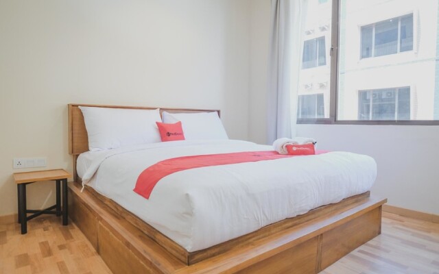 RedDoorz Plus near Soekarno Hatta Airport 2