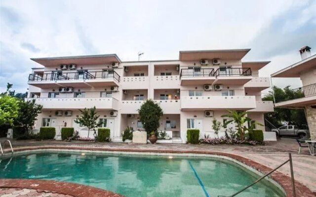 Skentos Hotel