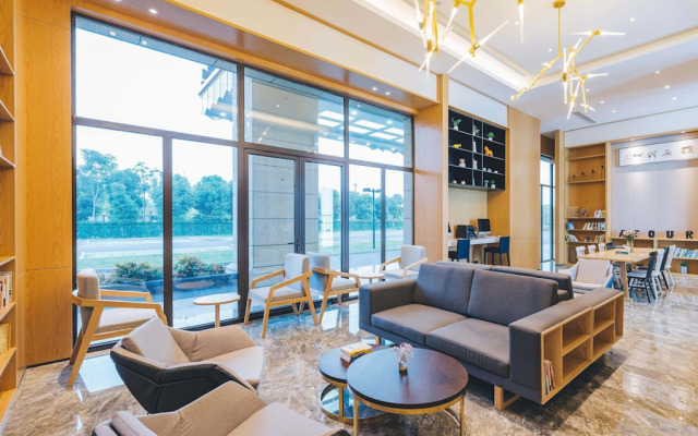 Atour Hotel Changhong North Road Xiangyang
