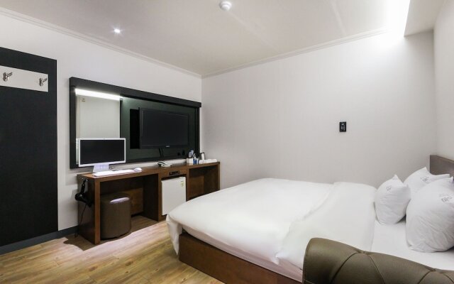Jinju Hotel Daom