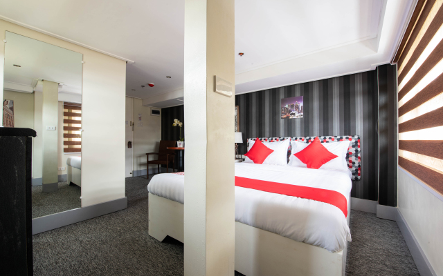 OYO 492 Sunset View Ridge Residences