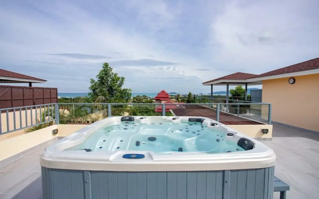Villa with Pool&Jacuzzi Near Beach V236