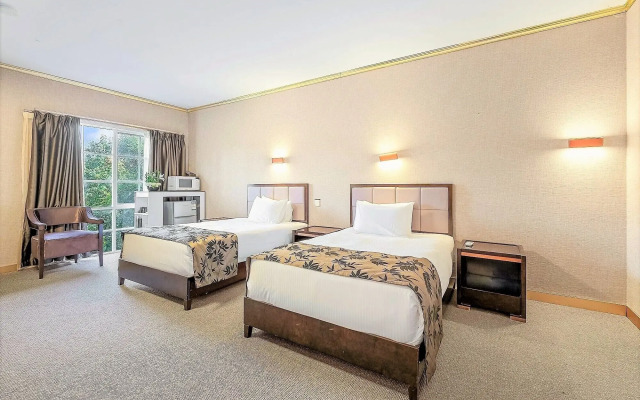 Eltham Gateway Hotel