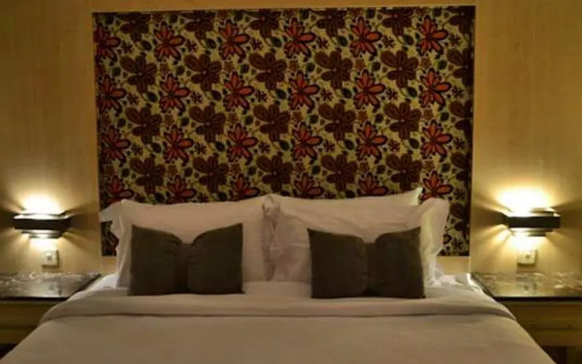 Sama Al Qasr Khorais