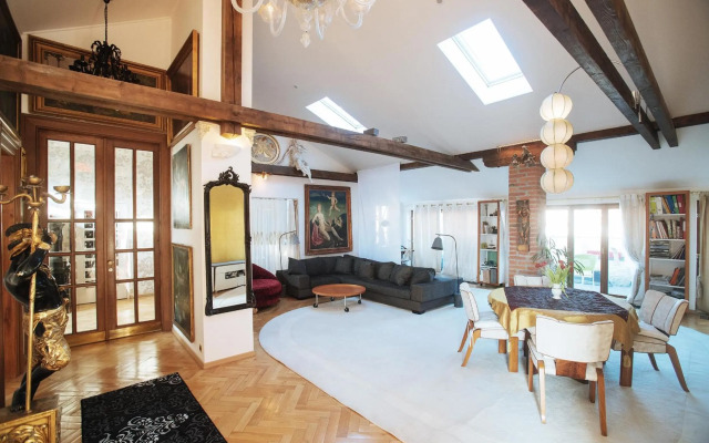 Unique Luxury Loft with Terrace in Old Town