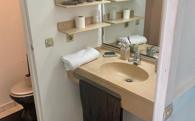 Black diamond condominium