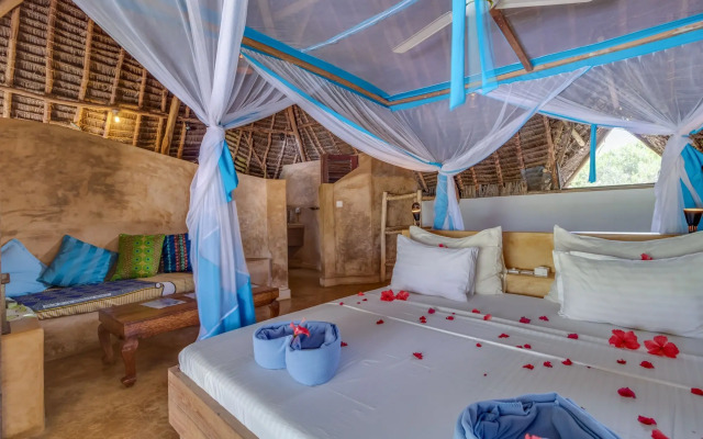 Green and Blue Ocean Lodge