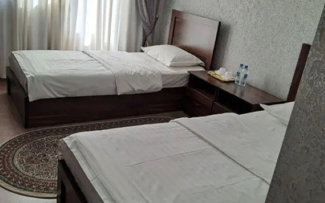 Гулистон Гранд