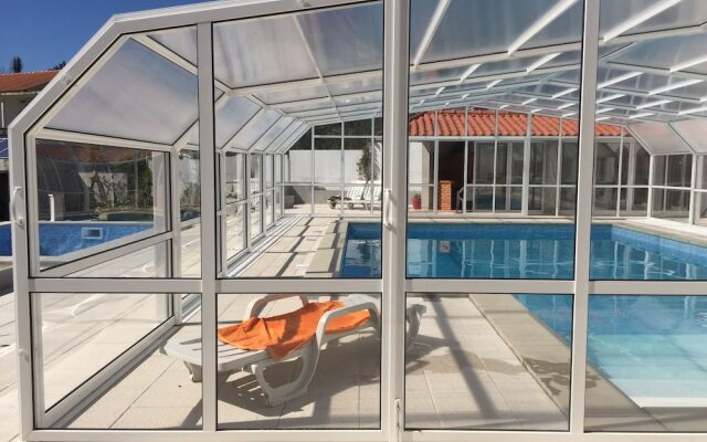 Room-9arches - House With Pool - in the