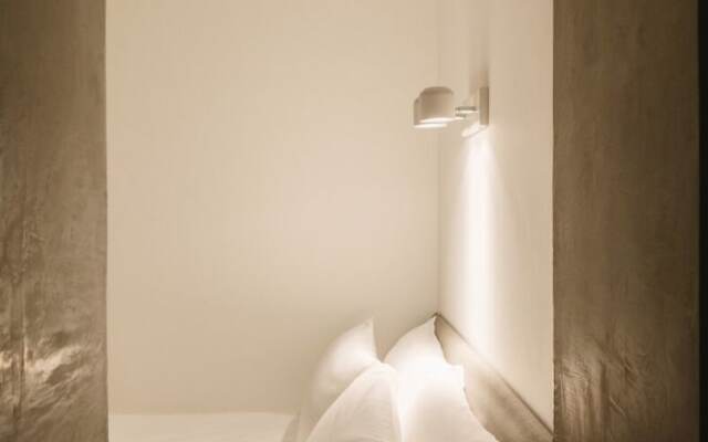 W11 Homestay