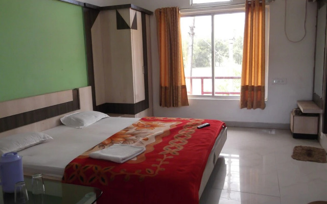 Hotel Mrignayani Pachmarhi