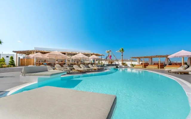 Amethyst Luxury Suites - Oia Junior Suite