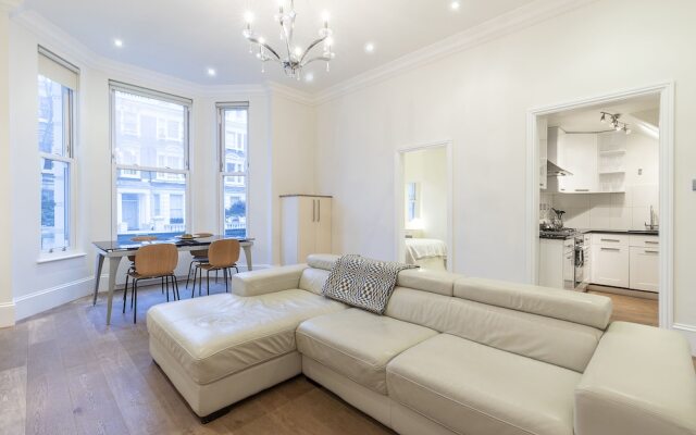 Chic 2BR apt in Kensington, Near Holland Park