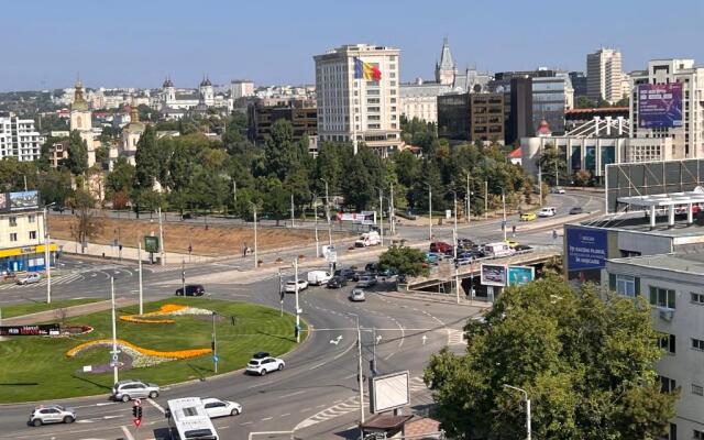 2 rooms apartment Airy & Bright PALAS Center