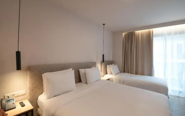 IRA Hotel