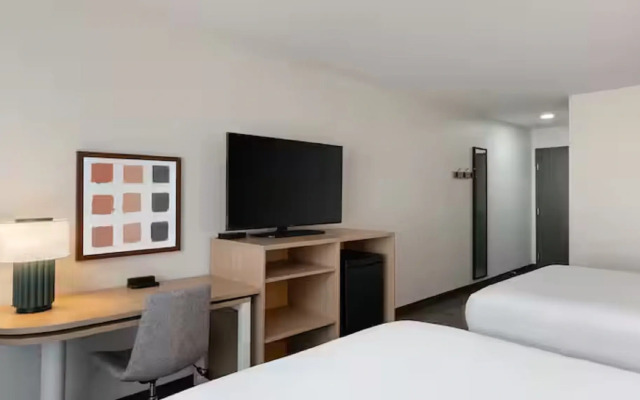 Spark by Hilton Savannah South I-95