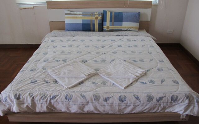 Chateau Vista Serviced apartment