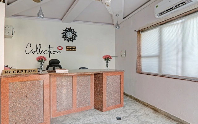 Collection O by OYO Premier Near Hazratganj