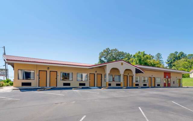 Econo Lodge Inn & Suites near Chickamauga Battlefield
