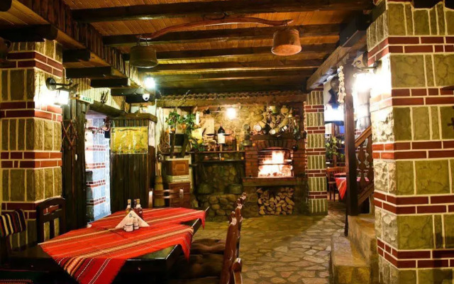 Hotel Matsurev Han