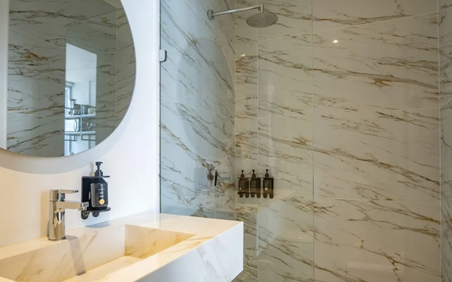 w Prestigious Loft w Modern Terrace in CTG