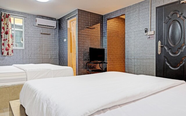 OYO 90604 City Hotel