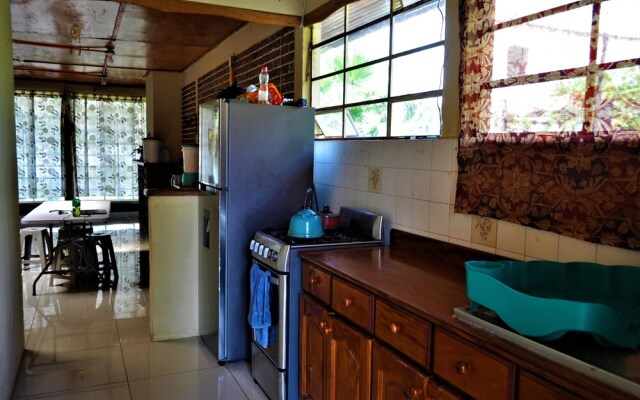 Hostal Dulces Sueños - Hostel