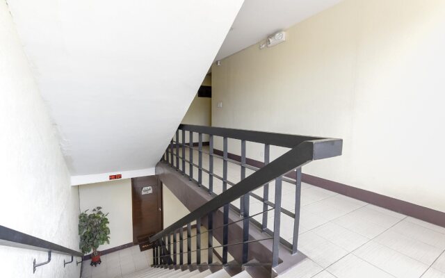 OYO 112 Majesty Suites