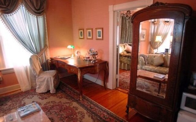 Grace Manor Inn