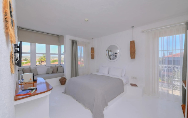 Peremere Alacati Hotel