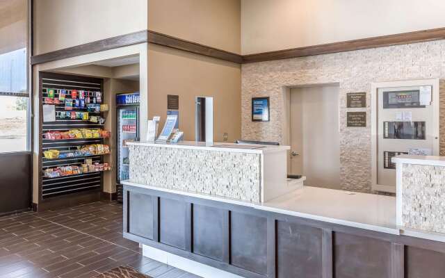 Comfort Inn & Suites Aberdeen near APG