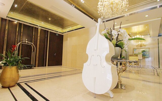 Shine Apartment