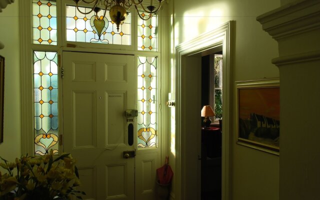 Hillcrest Manor Guesthouse