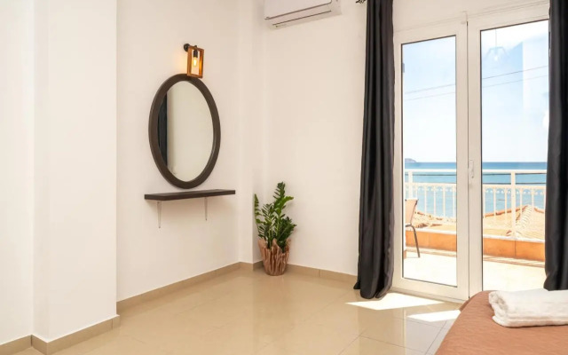 C est La Vie Rooms and Suites