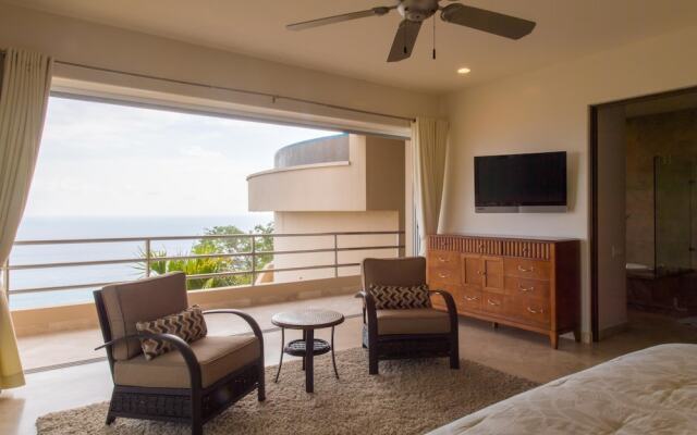 Spacious 5 BR W/amazing Ocean View at Villa del Mar