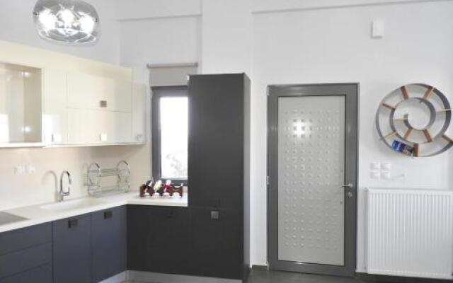 Theania Luxury Apartment