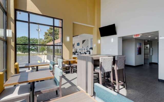 Clarion Pointe McDonough