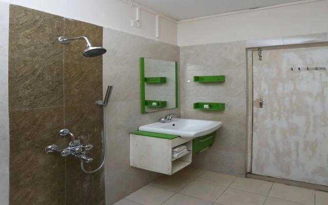 Hotel New Mega Palace by OYO Rooms
