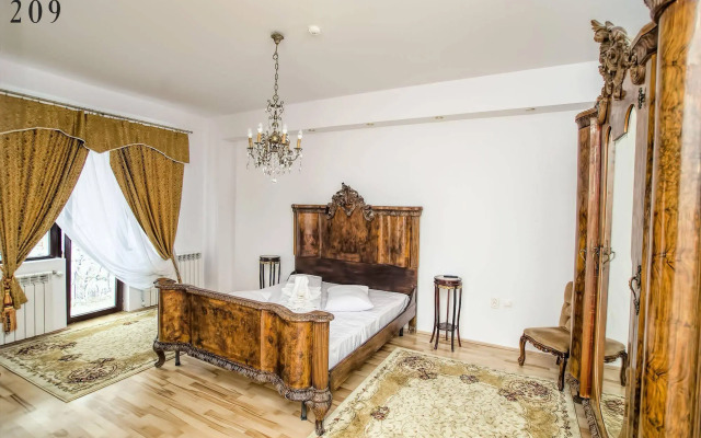 Coroana Moldovei Hotel