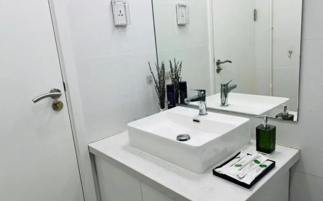 Jade Leaves Homestay HaLong -Seaview – Bathroom – Ha Long