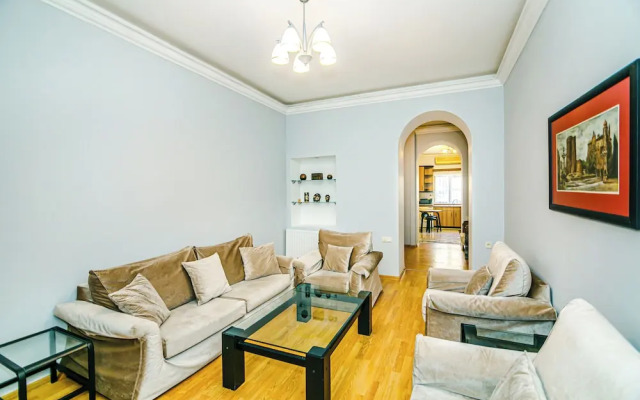 Azneft Garden Apartment