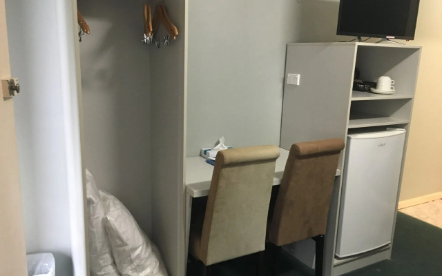 The Palms Motel (Formerly Flinders Motel)