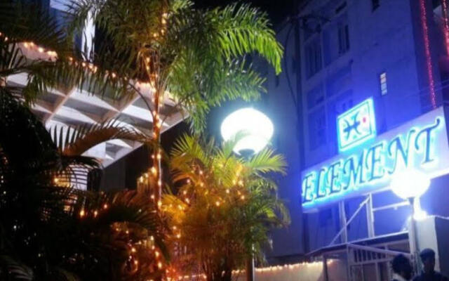 Hotel Element