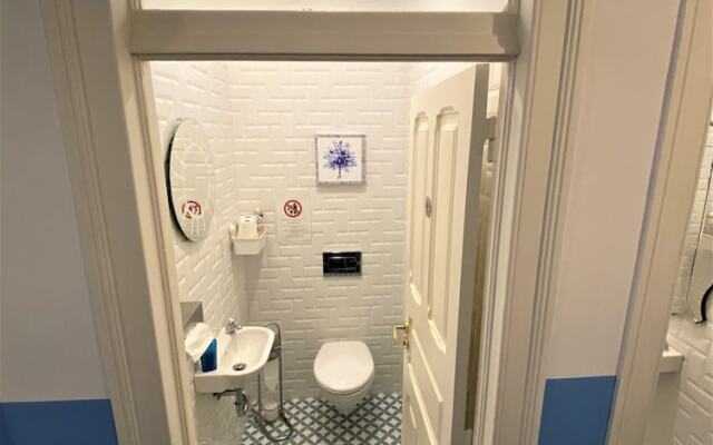 Rainbow Guesthouse 56