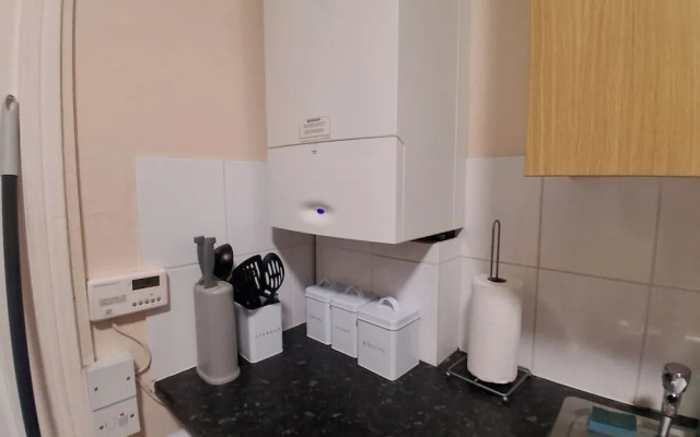 Sunny Southampton 3 Bedroom Apartment