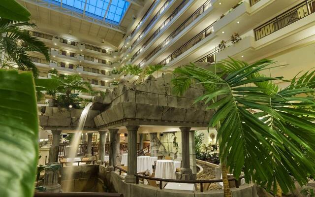 Отель Embassy Suites by Hilton Charlotte