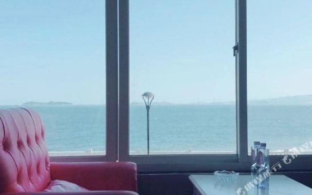 Warmness Hotel