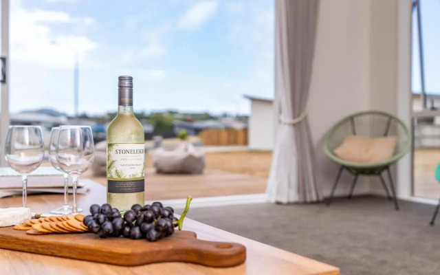 Bach near the Beach - Mangawhai Heads Holiday Home